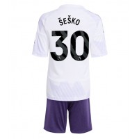 Stroje piłkarskie Manchester United Benjamin Sesko #30 Koszulka Wyjazdowej dla dzieci 2025-26 Krótki Rękaw (+ szorty)